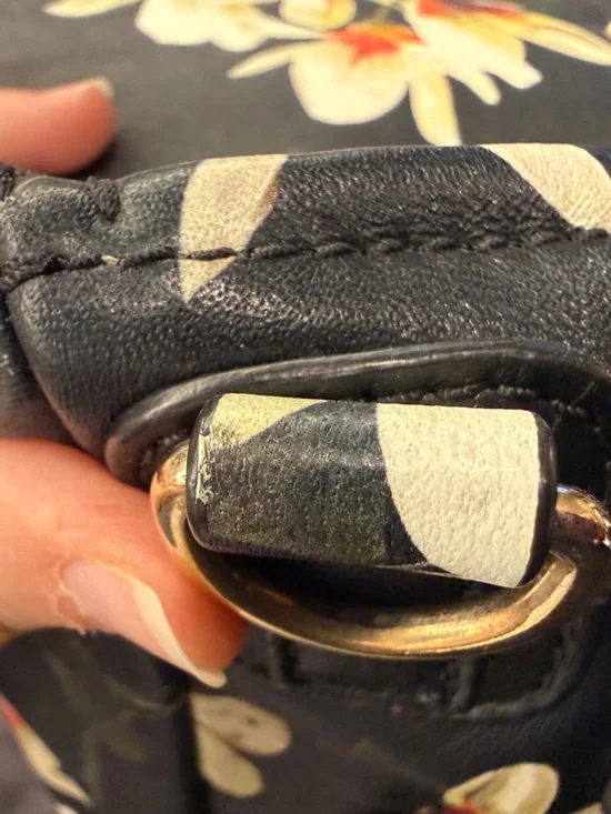 Givenchy Magnolia Print & Black medium Pandora (lambskin skin) Shoulder Bag - Picture 9 of 16